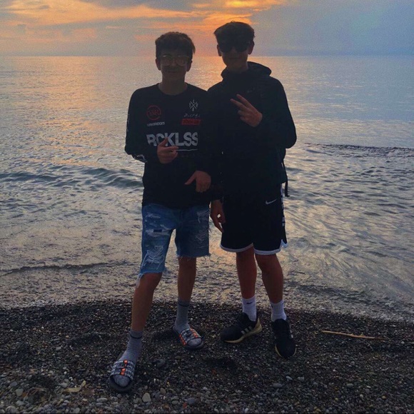 Meet your Posher, John - Picture 1 of 1